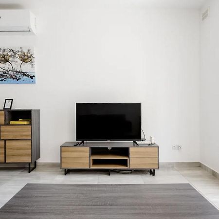 F12 Room 2, Private Room Two Single Beds Privated Bathroom In Shared Flat Мсида Екстериор снимка