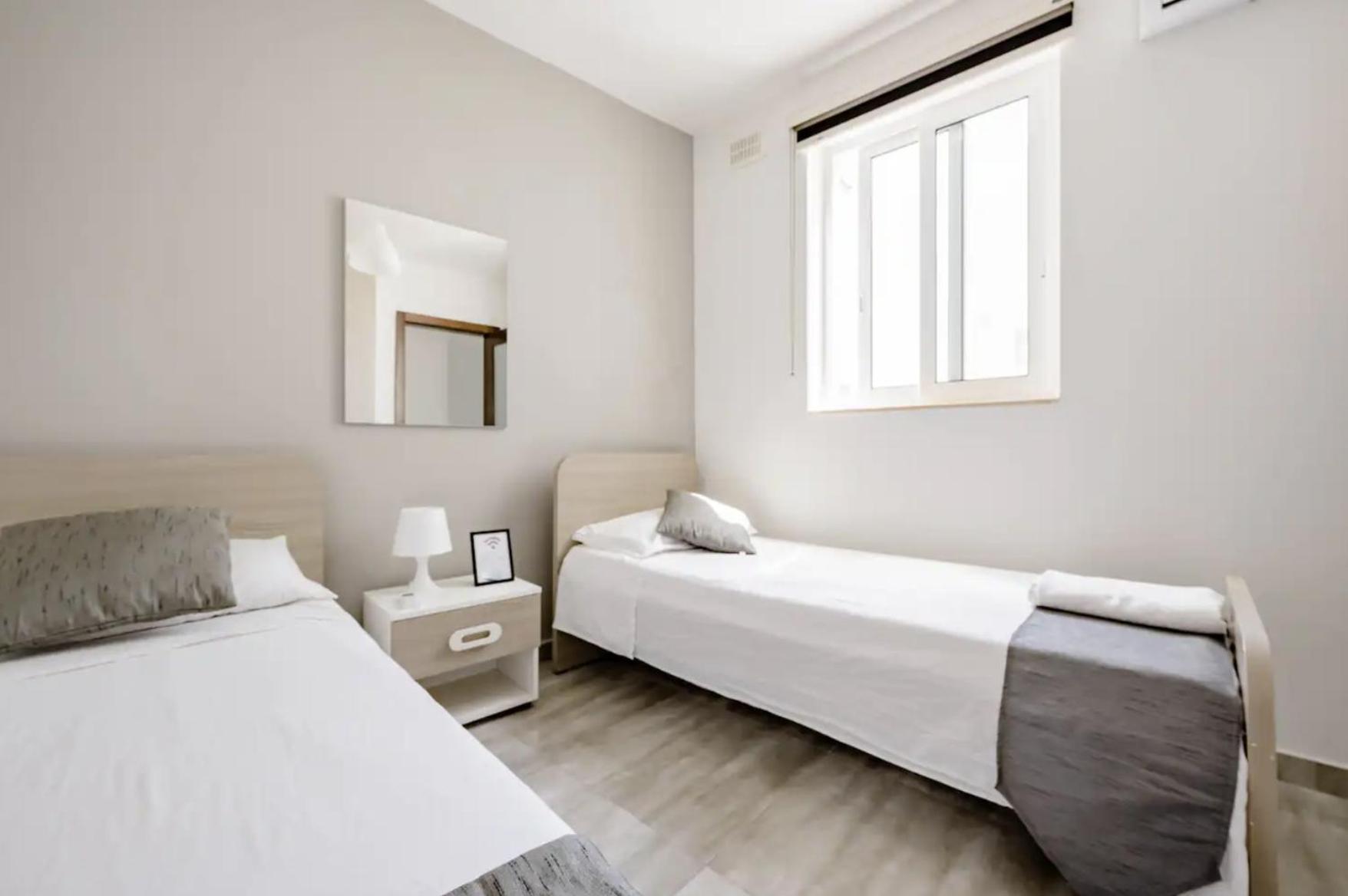 F12 Room 2, Private Room Two Single Beds Privated Bathroom In Shared Flat Мсида Екстериор снимка